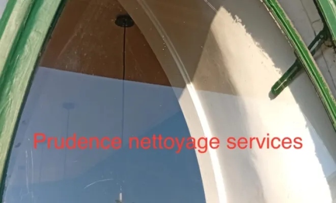 Nettoyage vitre en hauteur-avant 